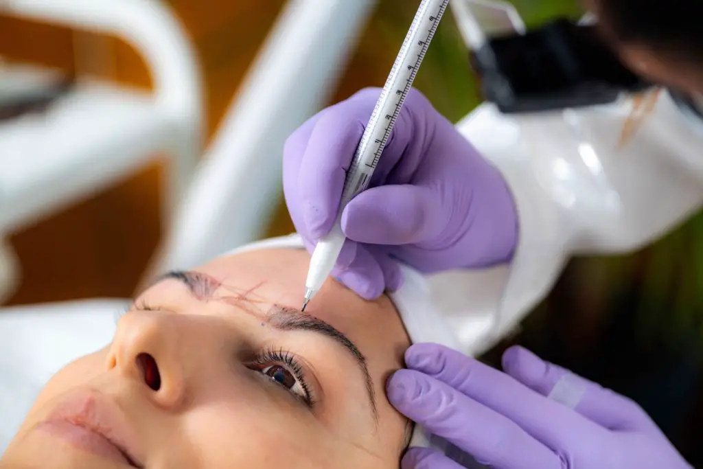 professional-microblading-of-eyebrows